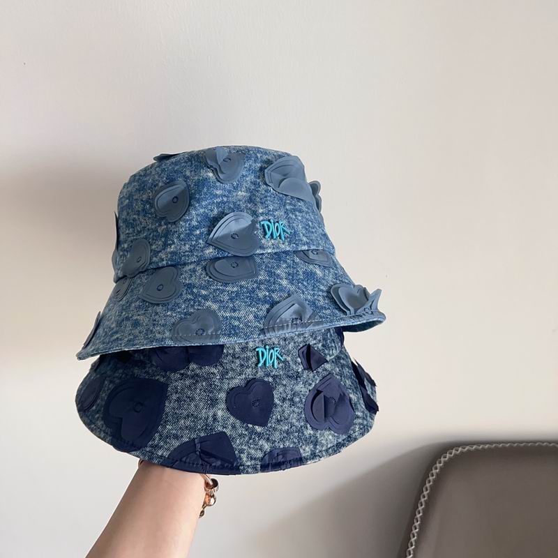 Dior hat 051704